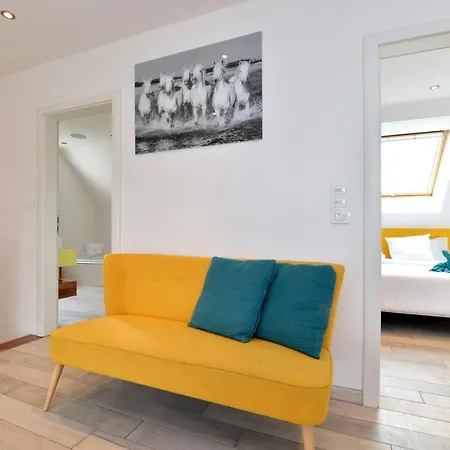 & Manta Strasbourg Villa *